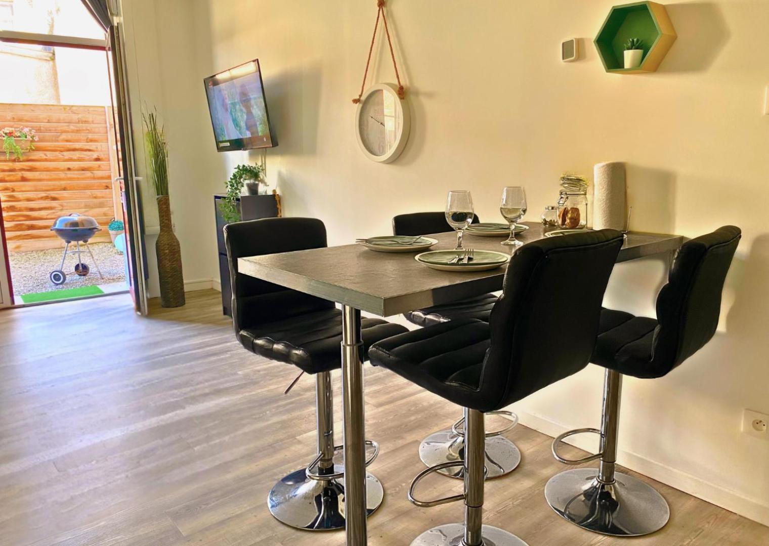 Appartement - Parking Prive Gratuit, Proche Centre-Ville Et Gare De Saint-Omer Saint-Omer (Pas-de-Calais) Luaran gambar