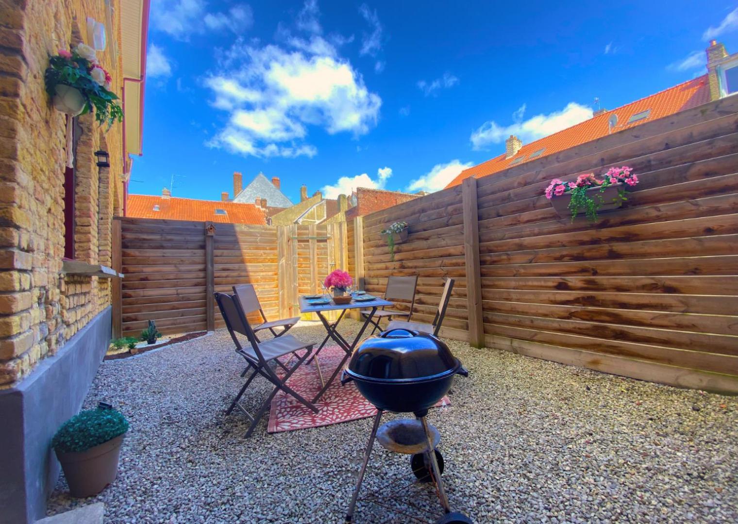 Appartement - Parking Prive Gratuit, Proche Centre-Ville Et Gare De Saint-Omer Saint-Omer (Pas-de-Calais) Luaran gambar